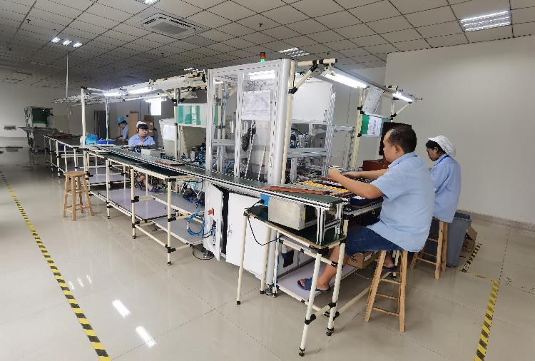 重庆企业研发出自动化键盘生产线拥有完全自主知识产权键盘产能翻了二